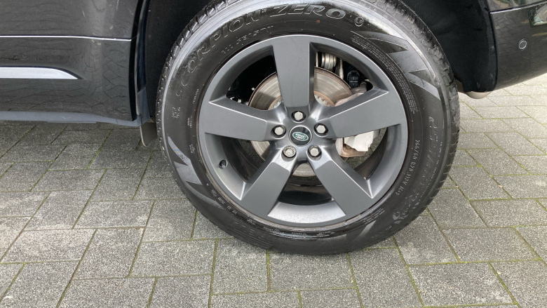 Land Rover Defender 2.0 P300 X-Dynamic HSE 110 5dr Auto Petrol Estate